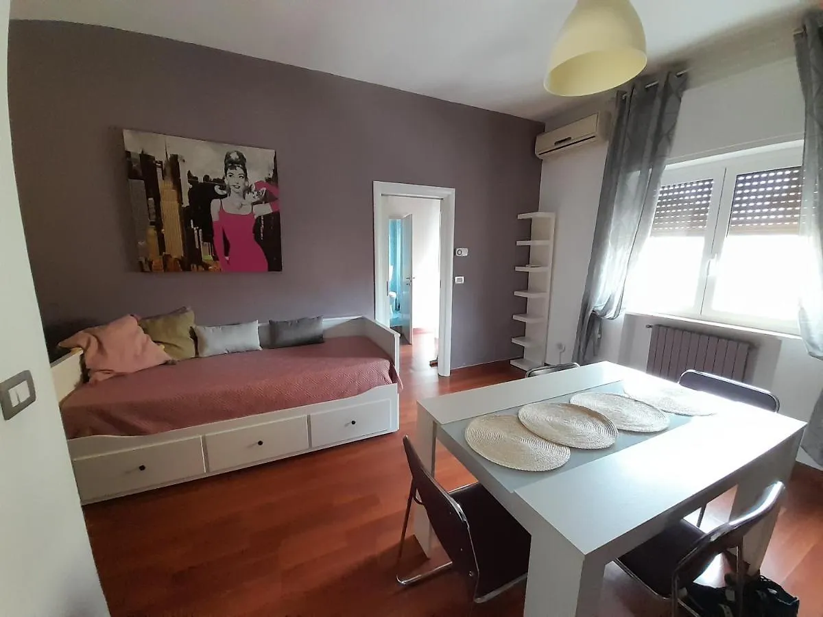 Appartamento A Casa Di Sabry Bari Italia