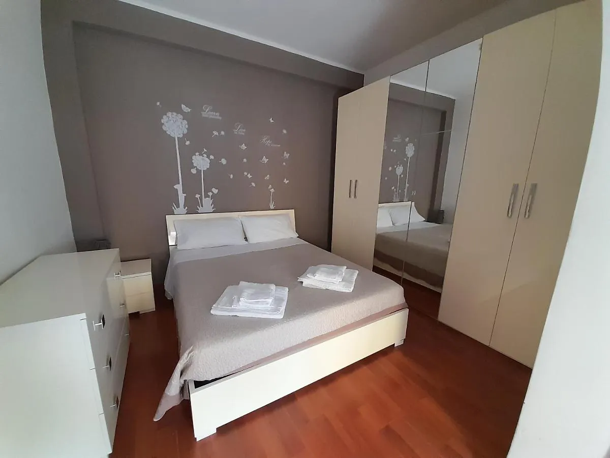 Appartamento A Casa Di Sabry Bari 0*,
